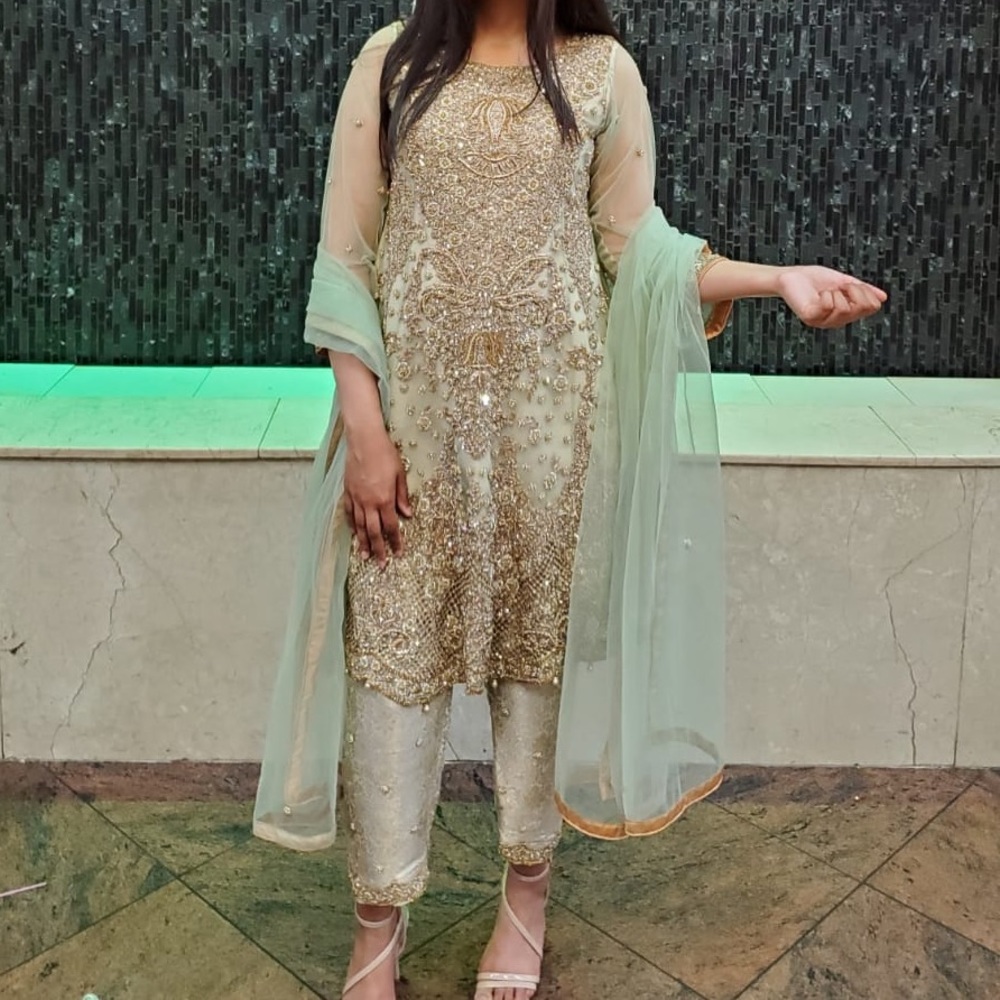 Pakistani wedding outfit!